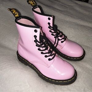 Doc Martens 1460 Pink Patent Leather 8-Eye Boot Size 7 US/5UK/38EU (Worn Once)